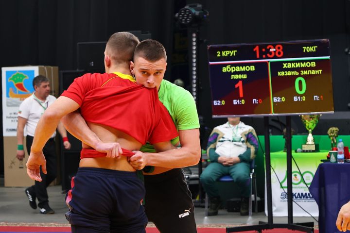 Муса Җәлил истәлегенә «ВТ» гамәлгә куйган көрәш турнирының беренче көне