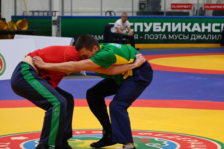 Муса Җәлил истәлегенә «ВТ» гамәлгә куйган көрәш турнирының беренче көне