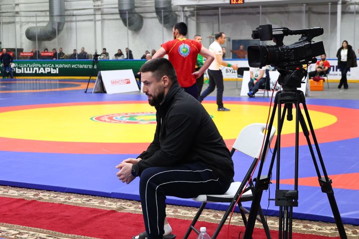 Муса Җәлил истәлегенә «ВТ» гамәлгә куйган көрәш турнирының беренче көне