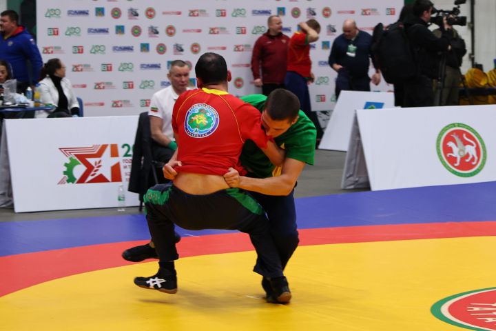 Муса Җәлил истәлегенә «ВТ» гамәлгә куйган көрәш турнирының беренче көне