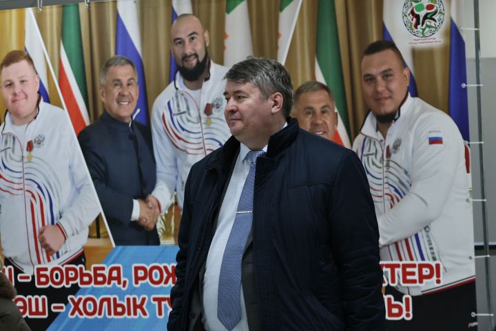 Муса Җәлил истәлегенә «ВТ» гамәлгә куйган көрәш турнирының беренче көне