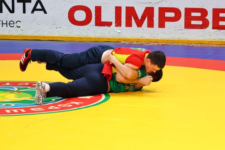 Муса Җәлил истәлегенә «ВТ» гамәлгә куйган көрәш турнирының беренче көне