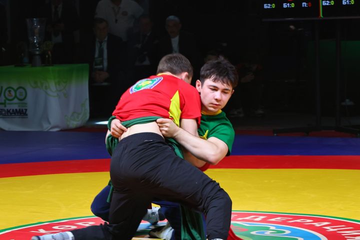 Муса Җәлил истәлегенә «ВТ» гамәлгә куйган көрәш турнирының икенче көне