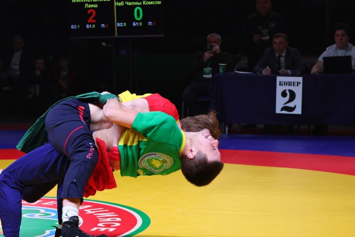 Муса Җәлил истәлегенә «ВТ» гамәлгә куйган көрәш турнирының икенче көне