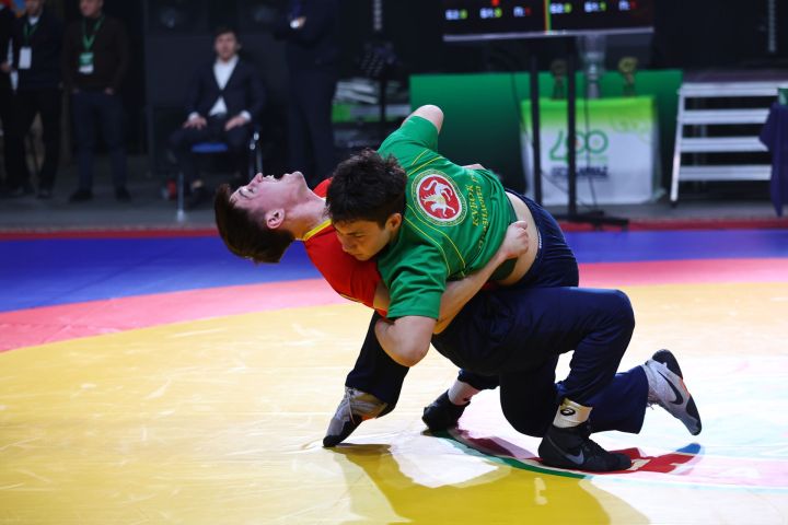 Муса Җәлил истәлегенә «ВТ» гамәлгә куйган көрәш турнирының икенче көне