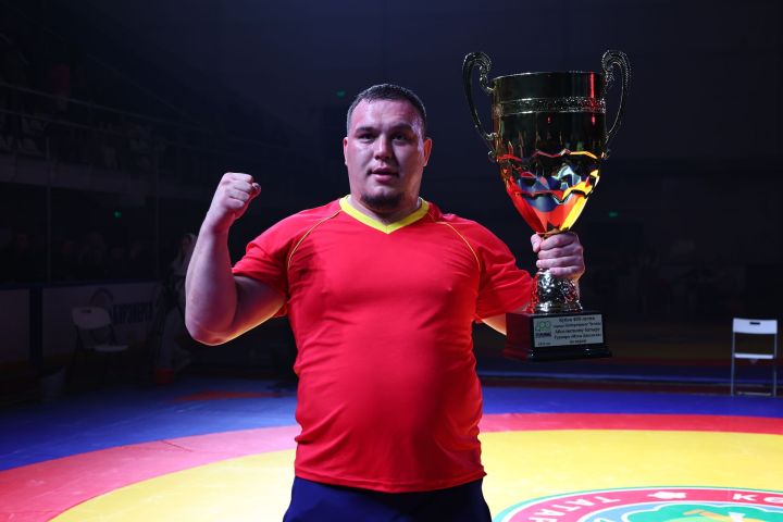 Муса Җәлил истәлегенә «ВТ» гамәлгә куйган көрәш турнирының икенче көне