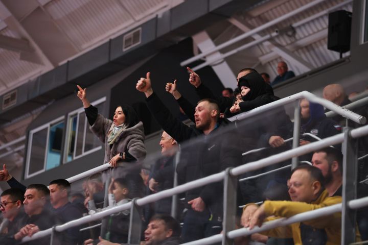 Муса Җәлил истәлегенә «ВТ» гамәлгә куйган көрәш турнирының икенче көне