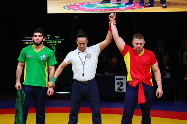 Муса Җәлил истәлегенә «ВТ» гамәлгә куйган көрәш турнирының икенче көне