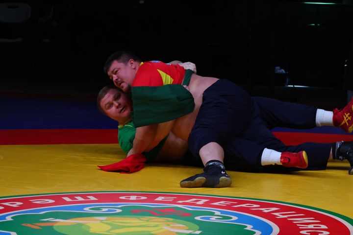 Муса Җәлил истәлегенә «ВТ» гамәлгә куйган көрәш турнирының икенче көне