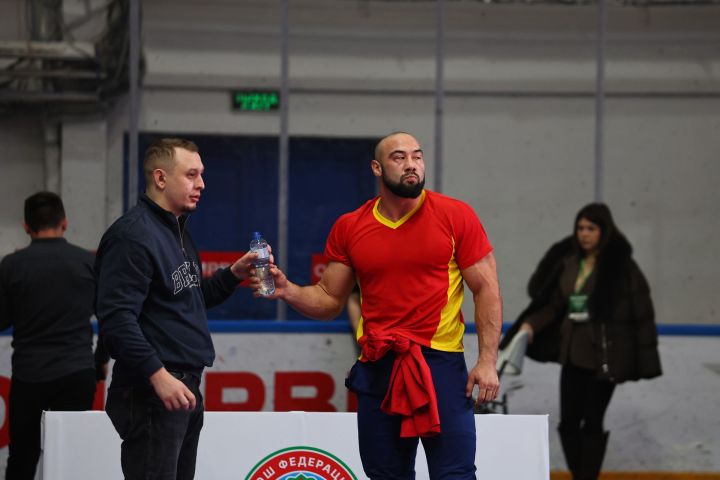 Муса Җәлил истәлегенә «ВТ» гамәлгә куйган көрәш турнирының икенче көне