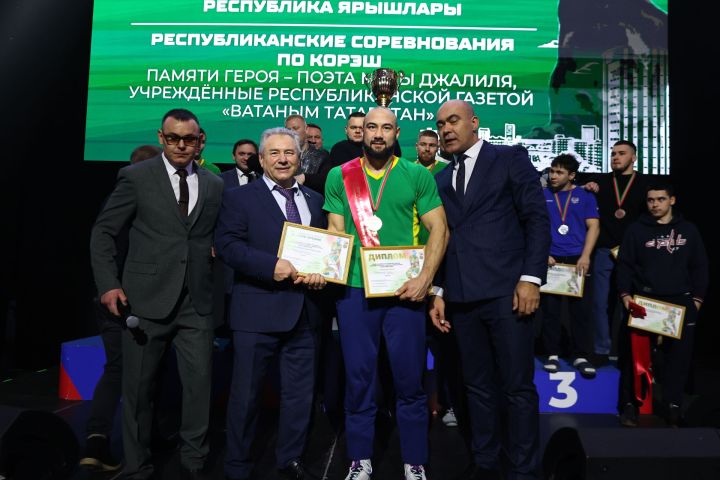 Муса Җәлил истәлегенә «ВТ» гамәлгә куйган көрәш турнирының икенче көне