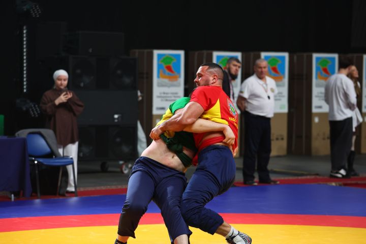 Муса Җәлил истәлегенә «ВТ» гамәлгә куйган көрәш турнирының икенче көне