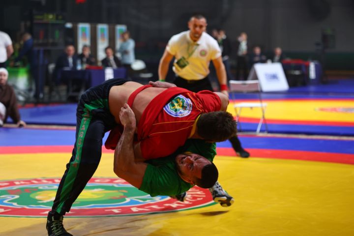 Муса Җәлил истәлегенә «ВТ» гамәлгә куйган көрәш турнирының икенче көне