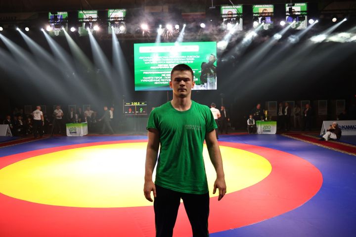 Муса Җәлил истәлегенә «ВТ» гамәлгә куйган көрәш турнирының икенче көне