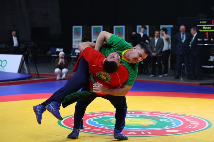 Муса Җәлил истәлегенә «ВТ» гамәлгә куйган көрәш турнирының икенче көне