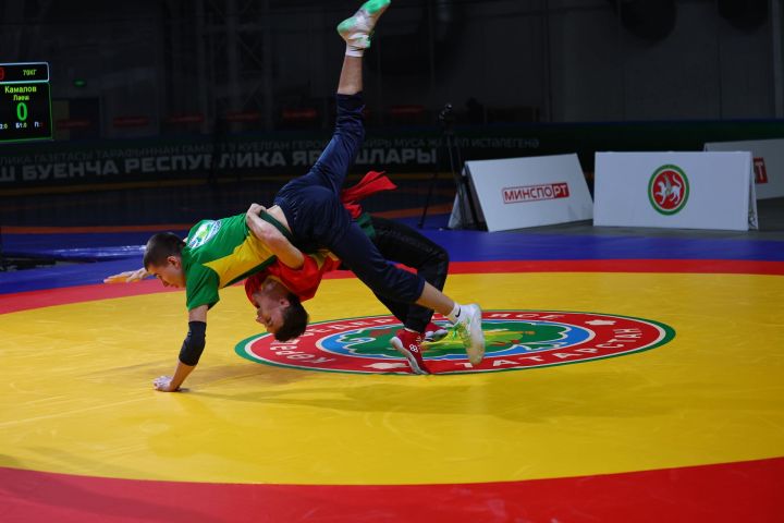 Муса Җәлил истәлегенә «ВТ» гамәлгә куйган көрәш турнирының икенче көне