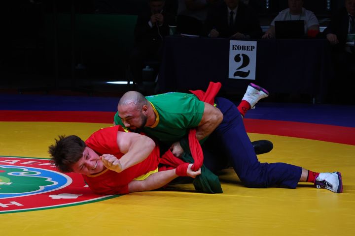 Муса Җәлил истәлегенә «ВТ» гамәлгә куйган көрәш турнирының икенче көне