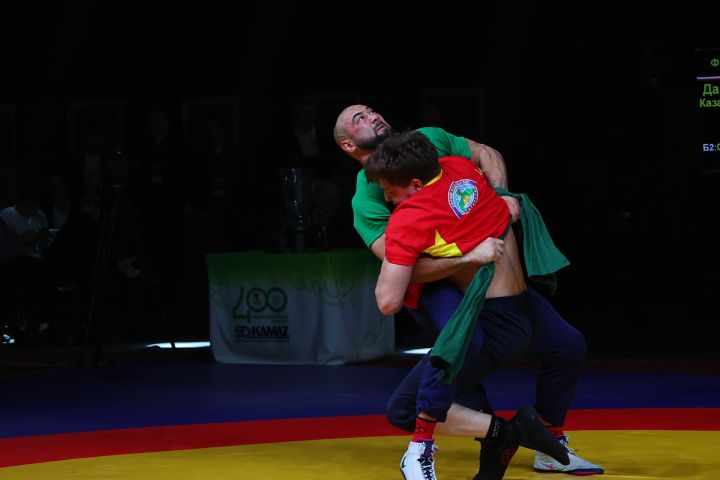 Муса Җәлил истәлегенә «ВТ» гамәлгә куйган көрәш турнирының икенче көне