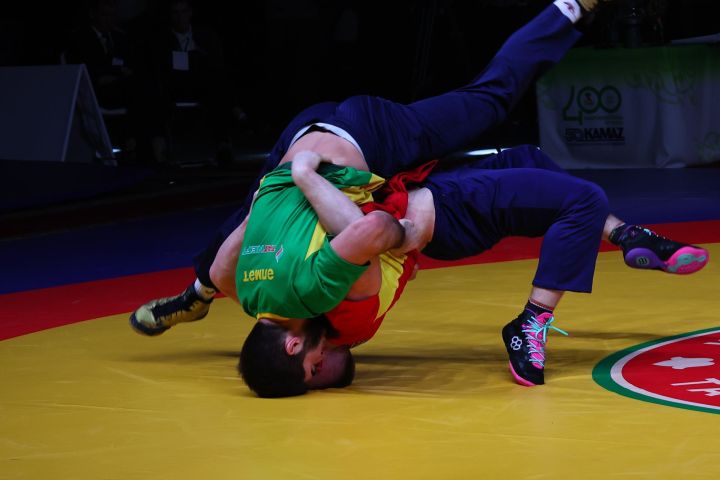 Муса Җәлил истәлегенә «ВТ» гамәлгә куйган көрәш турнирының икенче көне