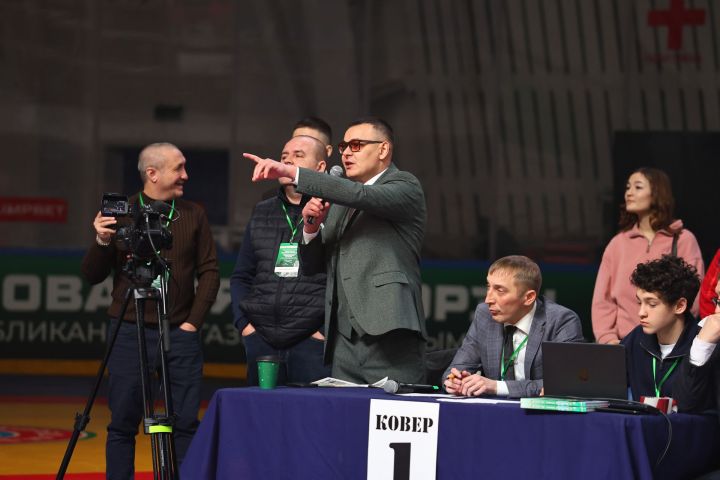 Муса Җәлил истәлегенә «ВТ» гамәлгә куйган көрәш турнирының икенче көне