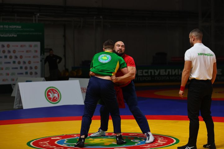 Муса Җәлил истәлегенә «ВТ» гамәлгә куйган көрәш турнирының икенче көне