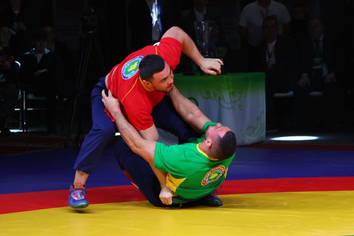 Муса Җәлил истәлегенә «ВТ» гамәлгә куйган көрәш турнирының икенче көне