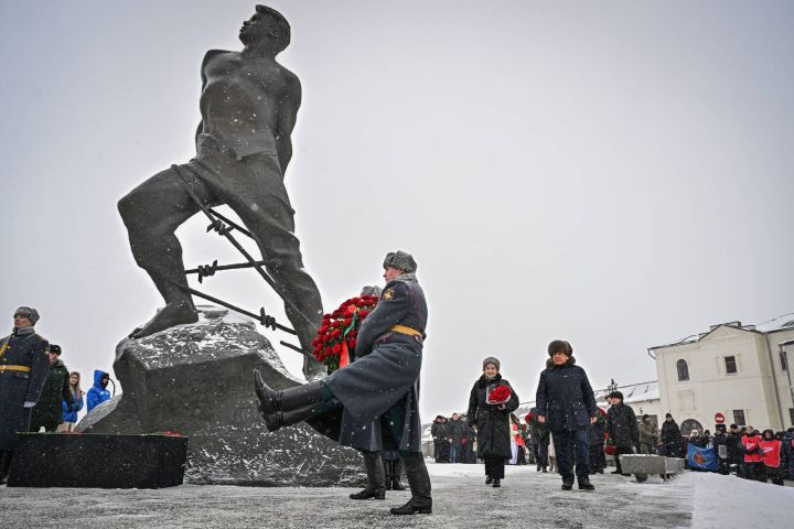 Татар дөньясы үзенең каһарман улы Муса Җәлилне хөрмәтләп искә алды