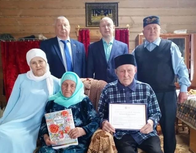 82 яшендә хаҗ кылган Мансур Газыймов турында кызы: « Гомер буе тиктормас, күп һөнәрле булды»