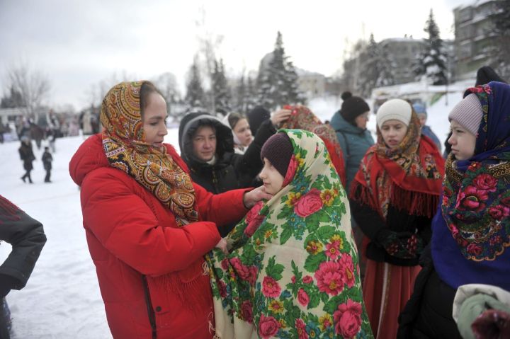 Казанда Май чабу бәйрәме уза (ФОТОРЕПОРТАЖ)