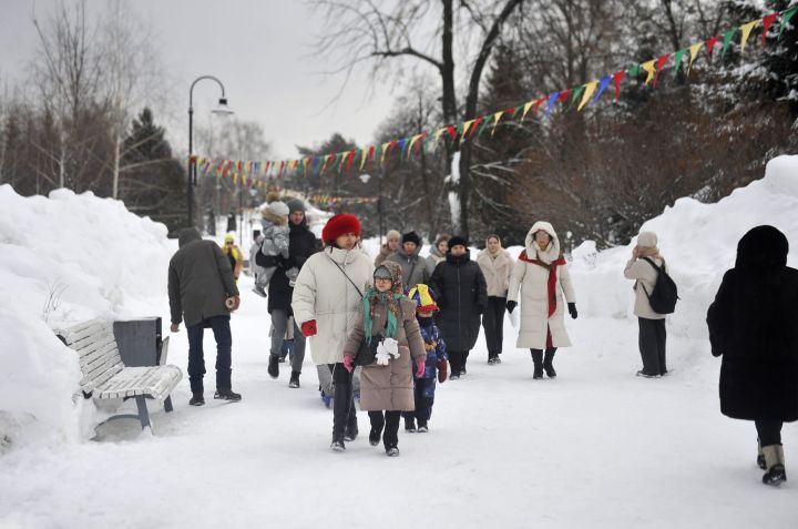 Казанда Май чабу бәйрәме уза (ФОТОРЕПОРТАЖ)