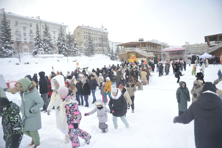 Казанда Май чабу бәйрәме уза (ФОТОРЕПОРТАЖ)