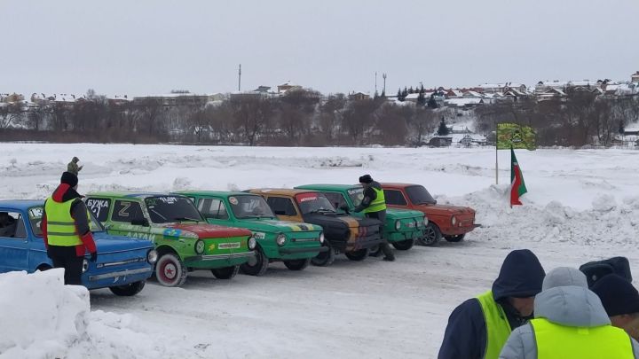 Арчада «Запорожец»лар узышкан