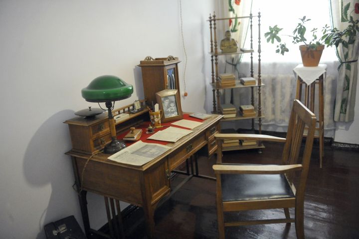 Муса Җәлилнең музей-фатирында шагыйрьнең хатларын уку чарасыннан фоторепортаж