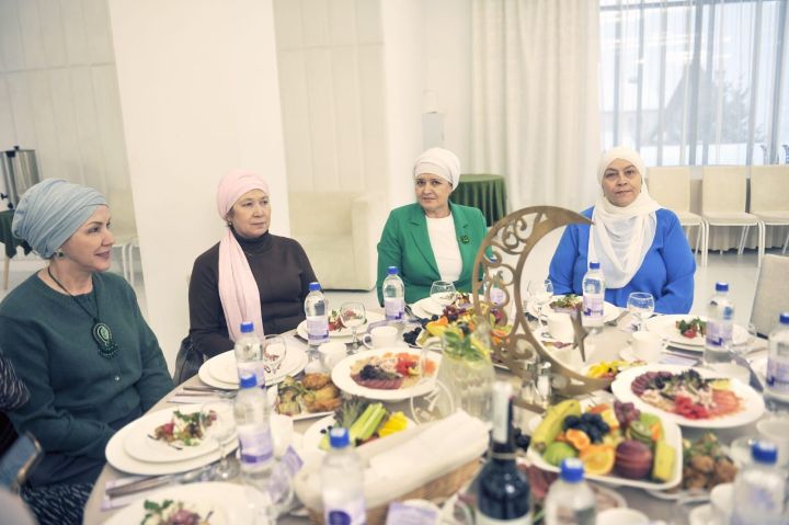 «Ватаным Татарстан» газетасы коллективы ифтар уздырды (ФОТОРЕПОРТАЖ)