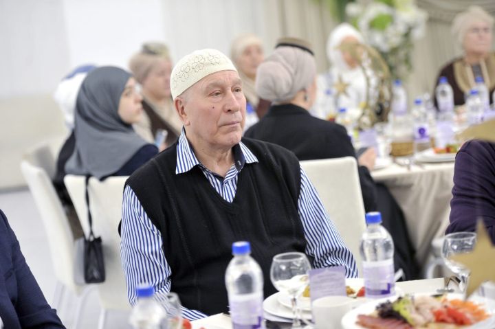 «Ватаным Татарстан» газетасы коллективы ифтар уздырды (ФОТОРЕПОРТАЖ)