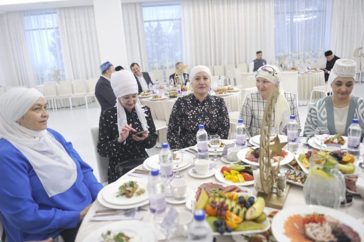 «Ватаным Татарстан» газетасы коллективы ифтар уздырды (ФОТОРЕПОРТАЖ)