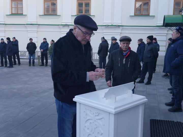 Казанның «Әл-Мәрҗани» мәчетендә Гает намазы укылды (ФОТОРЕПОРТАЖ)