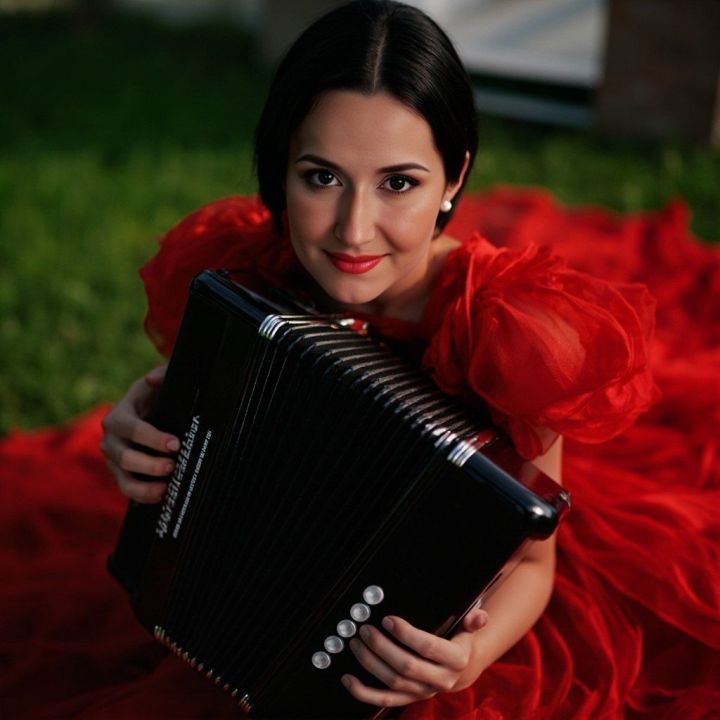 Гөлнара Габидуллина: «Тормыш – үзе сәхнә арты»