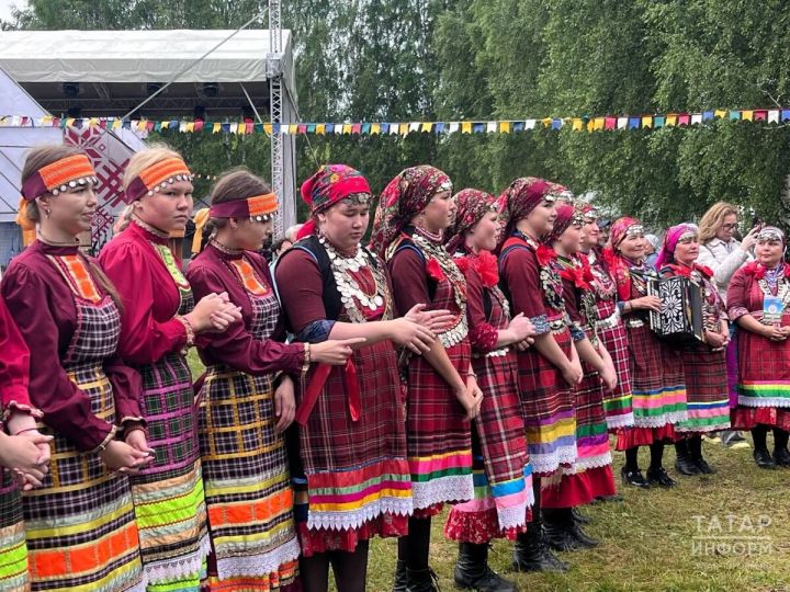 Удмуртларның милли-мәдәни автономиясе җитәкчесе: «Гаиләбездә башка тел юк»