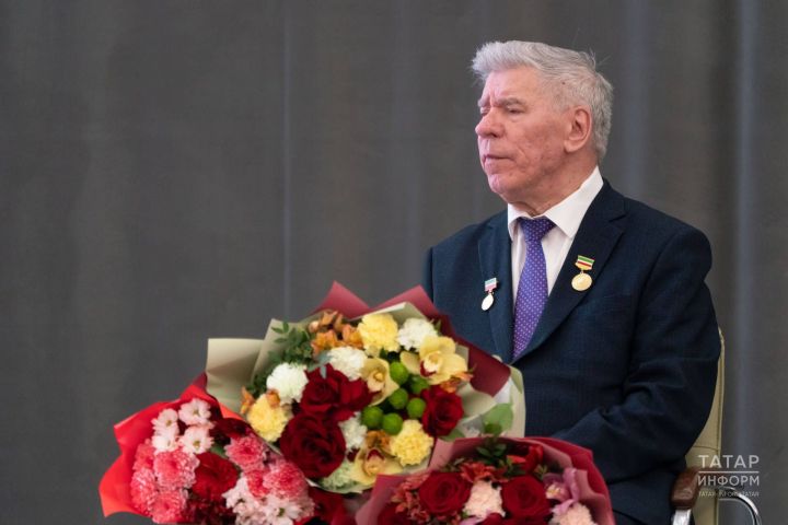 «Менә без дә үсеп җиттек, әни...»: Фоат Галимуллинның 85 яшьлек юбилей кичәсе узды