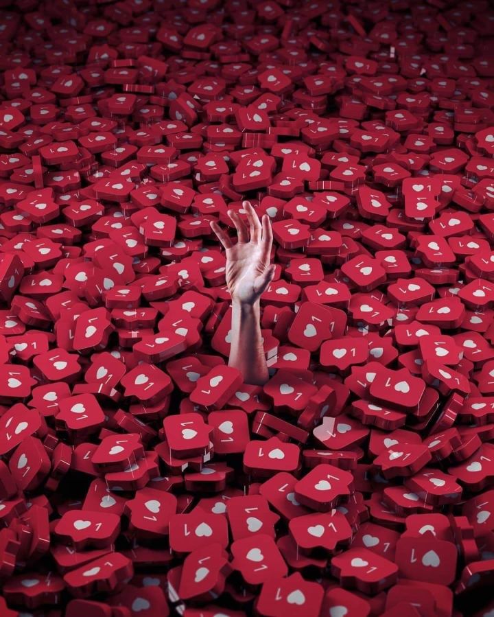 Телефонсыз мин кем?