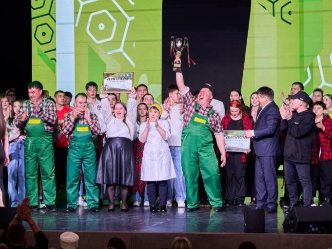 Эш барса, уйнарга ярый:  «Игенче» хуҗалыгында эшләүчеләр КВНда Гран-при яулады