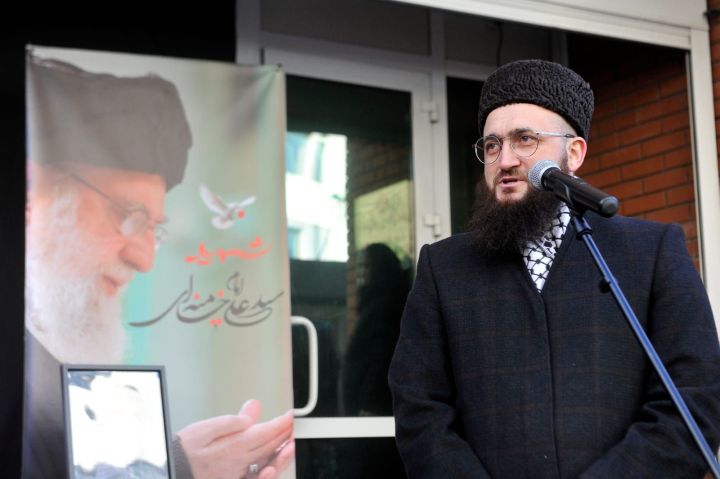 Депутатлар Иранның Казандагы Генераль Консуллыгының кайгы уртаклашу китабында язу калдырды