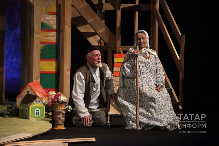 Һәр буынның – үз Әлмәндәре: Камал театры тамашачыны үткән һәм киләчәк турында уйландырды