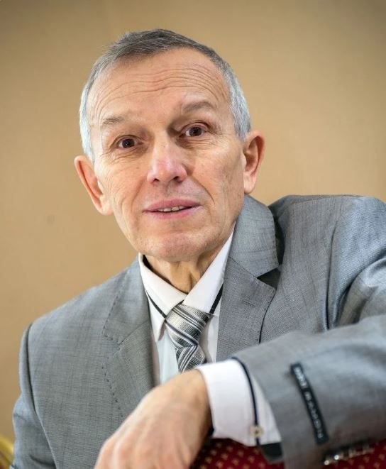 Риф Гатауллин: «Нишләп мин җыр өчен судлашып йөрим? Ул яшәргә тиеш»