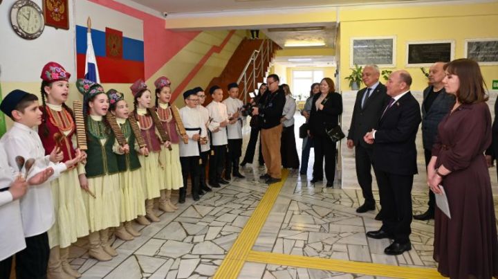 Марат Әхмәтов Питрәч районындагы эшләр белән танышты