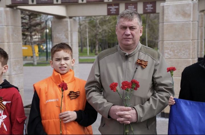 Татарстанның яшь гвардиячеләре Одессаның профсоюзлар йортындагы фаҗига корбаннарын искә алдылар
