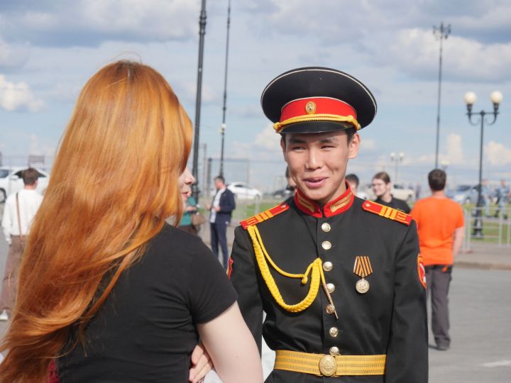 «Казан» гаилә үзәге янында узган гомумшәһәр чыгарылыш кичәсеннән ФОТОРЕПОРТАЖ