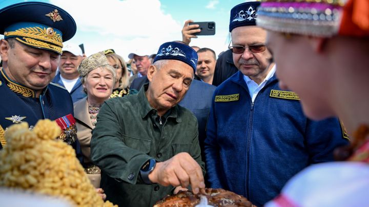 Рөстәм Миңнеханов Пенза өлкәсендә XVI Бөтенроссия авыл Сабантуенда катнашты