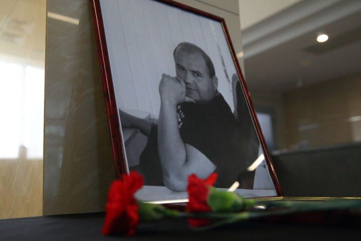 Хушлашу сүзе: Радик Сабиров татар матбугаты өчен чын-чынлап җан атты
